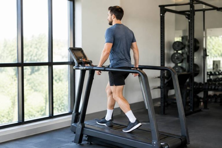 Backwards walking treadmill: the low-impact workout for stronger legs and better balance